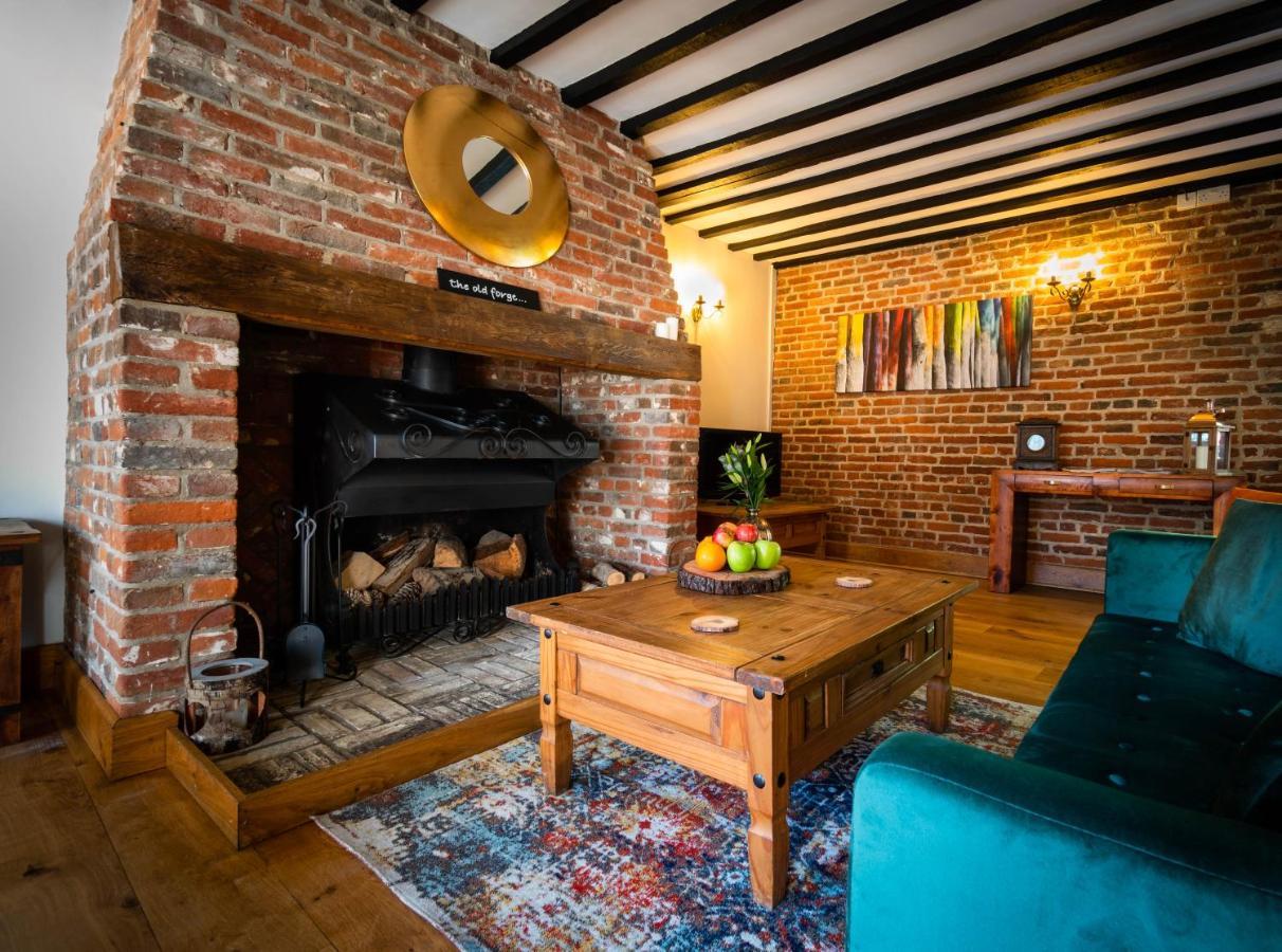 The Farmhouse At Fincham Bagian luar foto